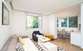 Spacious Two Bedroom Apartment